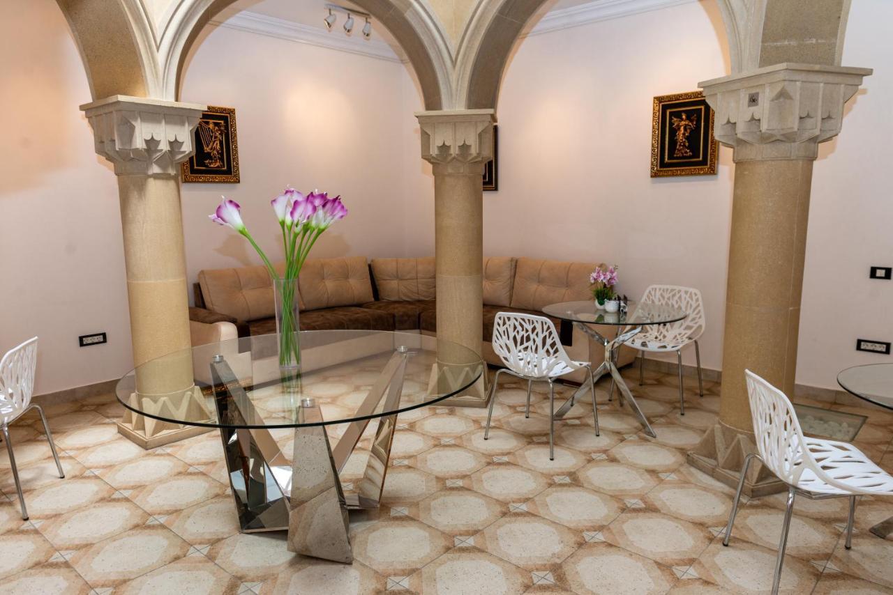 Utopia Hotel Baku Ngoại thất bức ảnh
